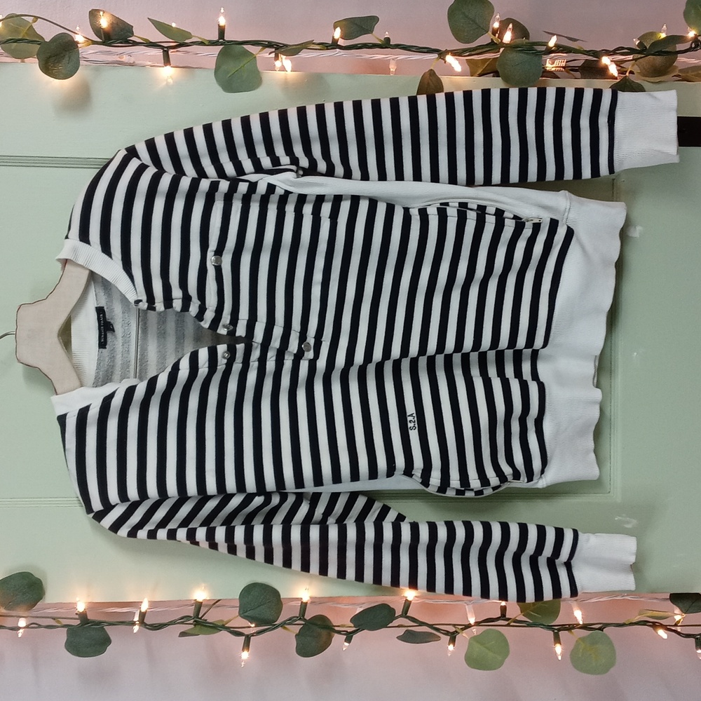 Men's Surface to Air striped black & cream v-neck sweatshirt crew Small
